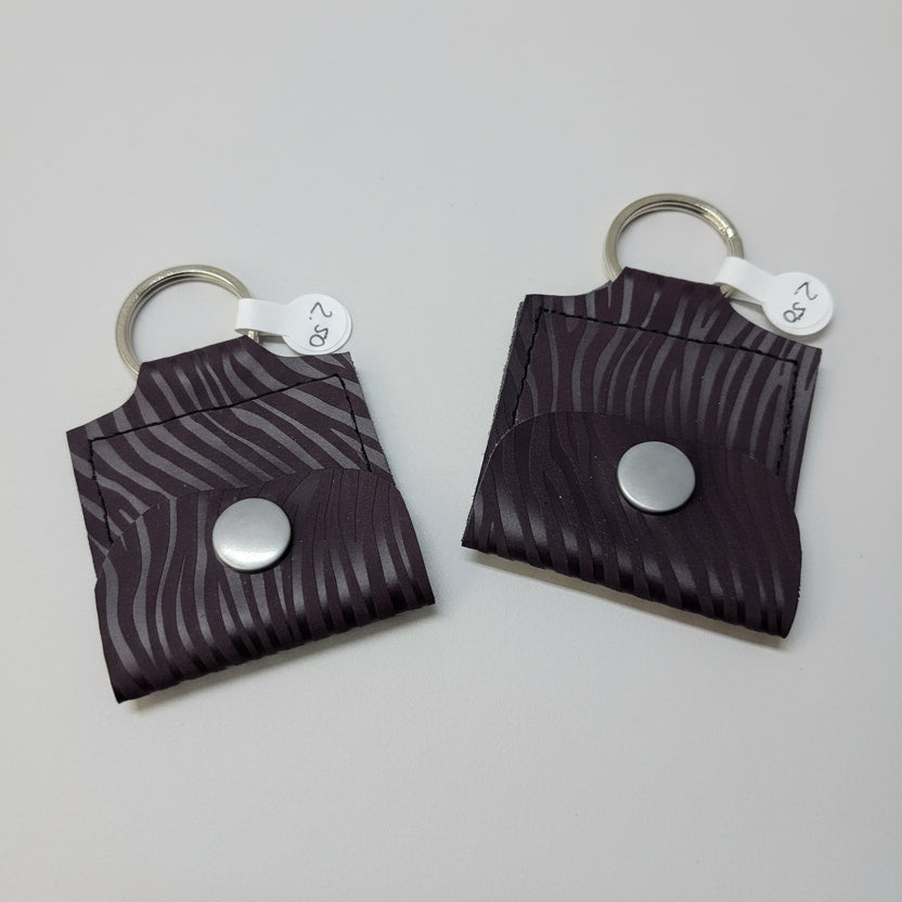 Mini porte-clé avec pochette à bouton pression