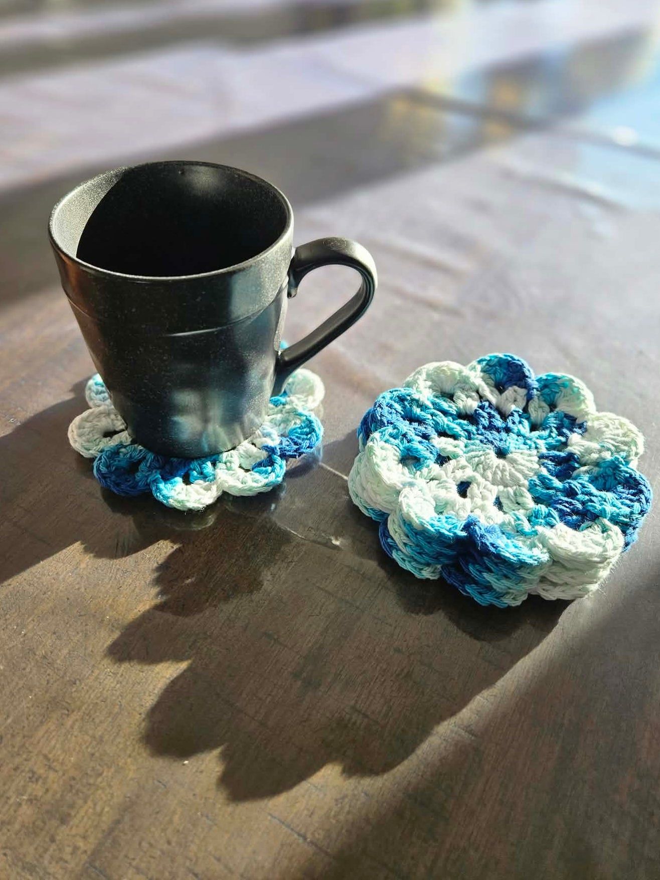 Ensemble de 4 sous-verres au crochet - Tons de bleu