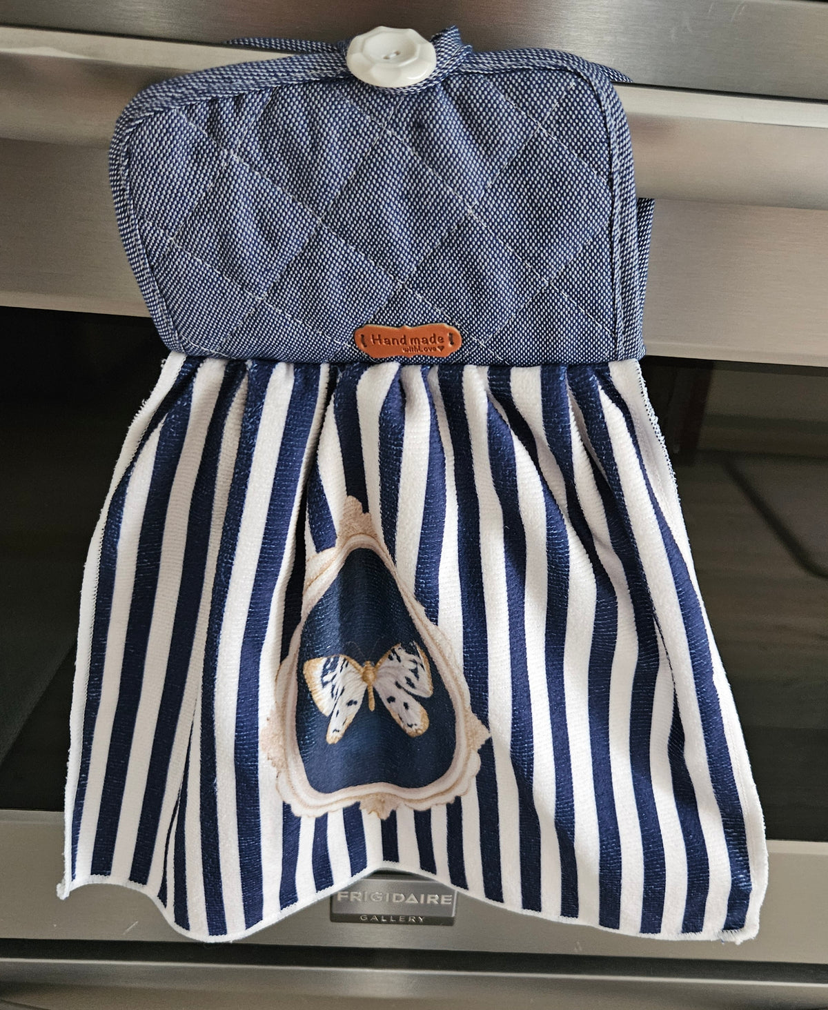 Essuie-Main avec Bouton - Attache Pratique