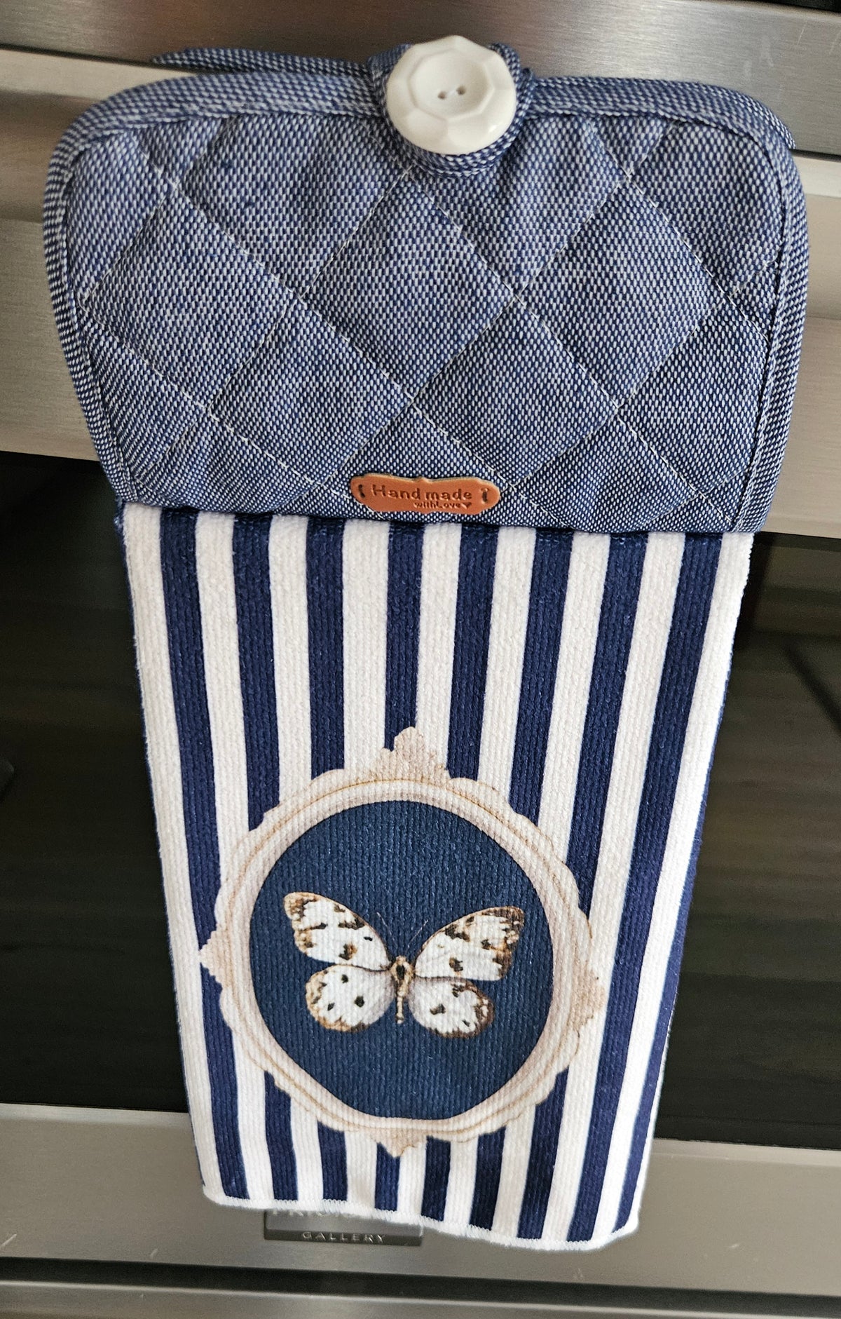 Essuie-Main avec Bouton - Attache Pratique